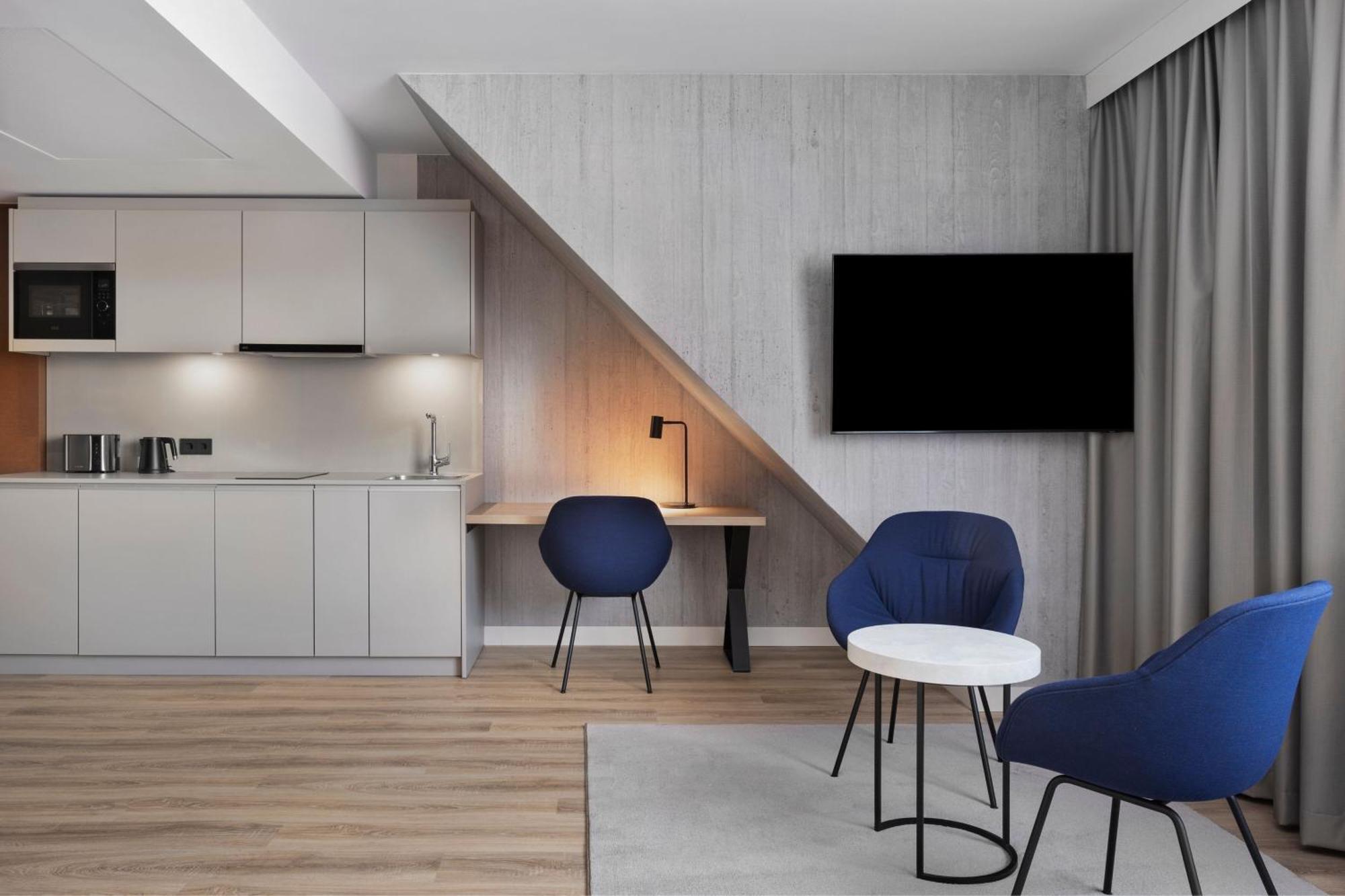 By Marriott East 4* Vienne