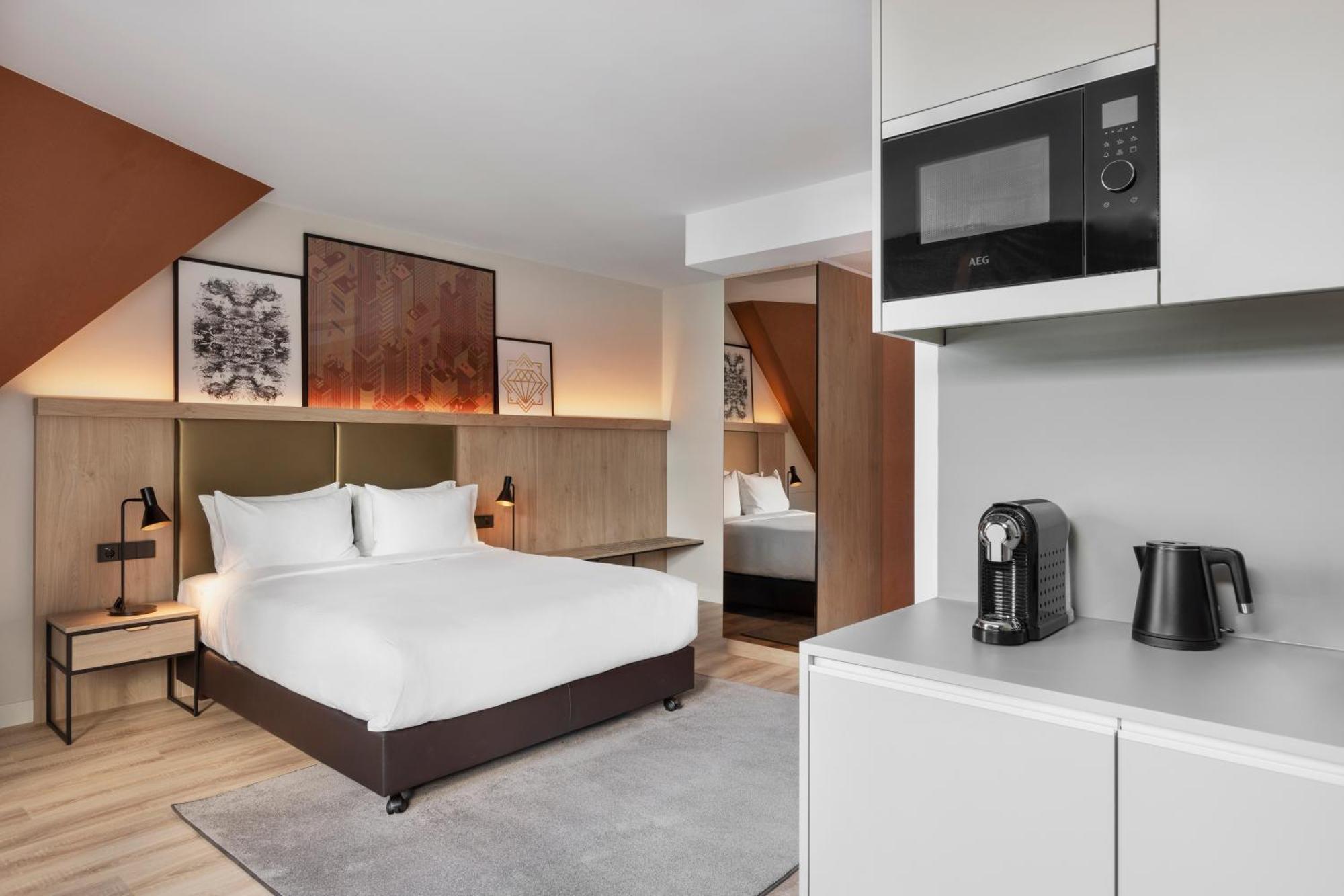 By Marriott East Appart hôtel 4*