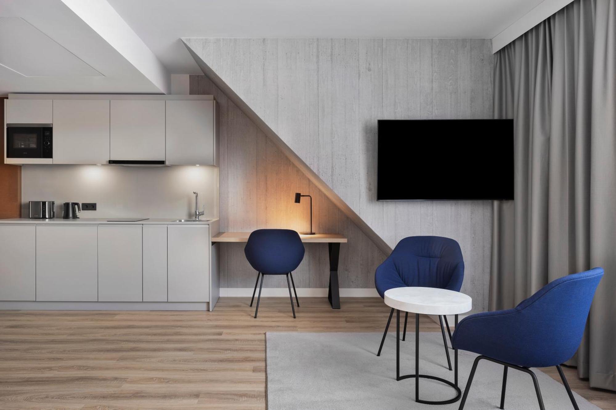 Hotel apartamentowy By Marriott East 4*