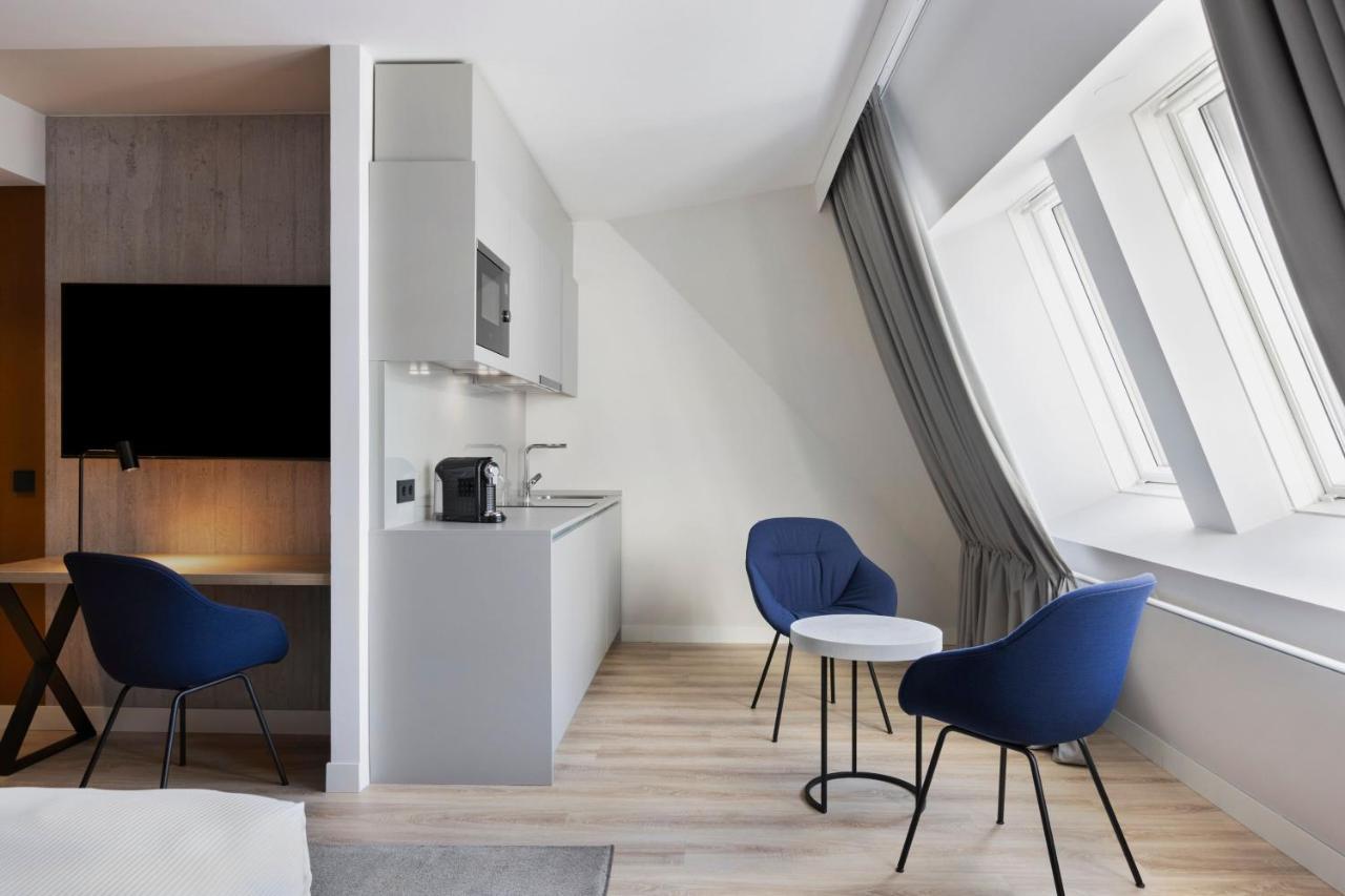 By Marriott East Apartahotel Viena